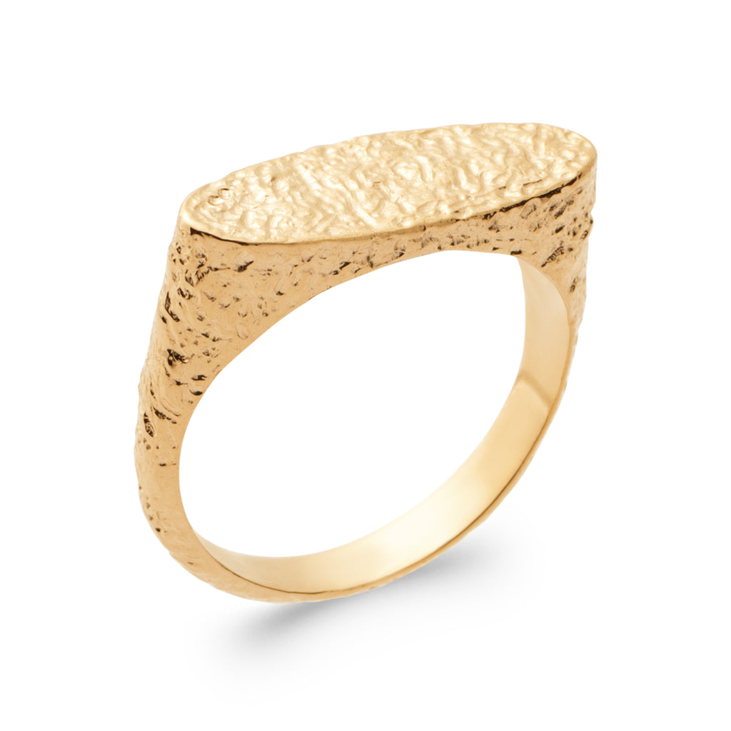 Lou - Bague martelée en Plaqué Or - Yasmeen Jewelry